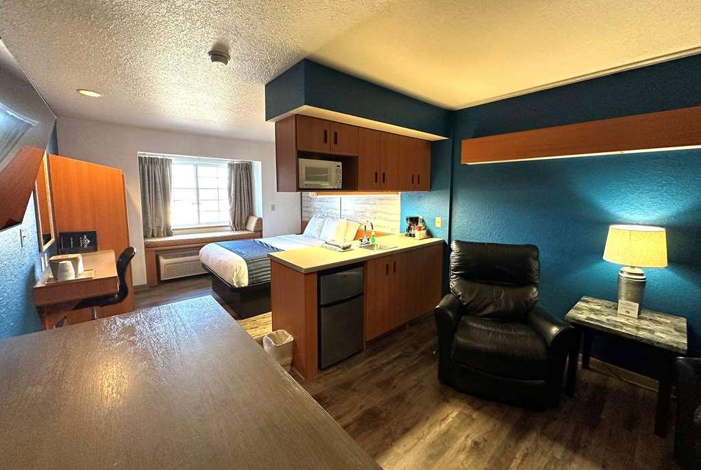 Microtel Inn & Suites תומא חדר תמונה